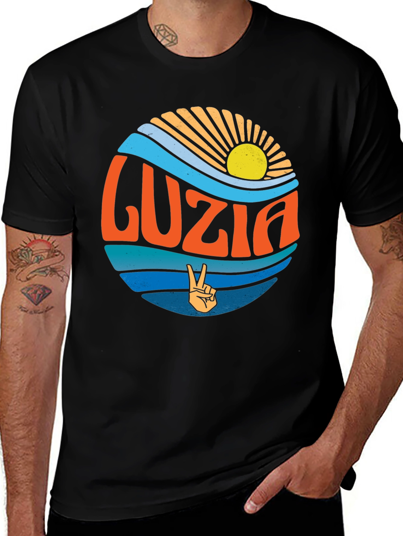Luzia Retro Graphic T-Shirt - Black